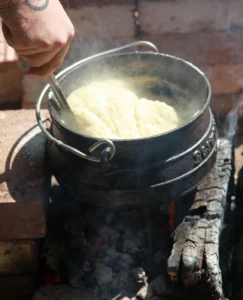 How to make pap for a braai South Africa stywe pap tomato onion sous